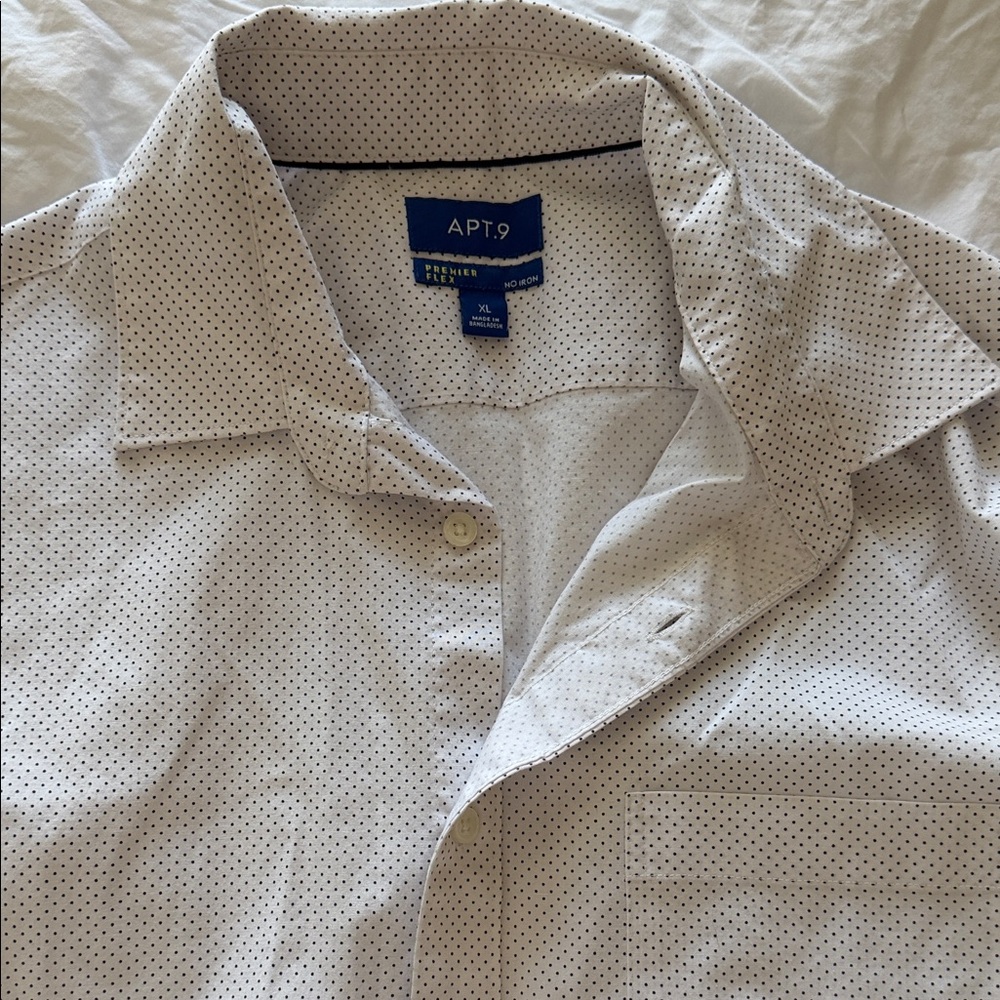 Apt. 9 Men's Classic White Dotted Shirt